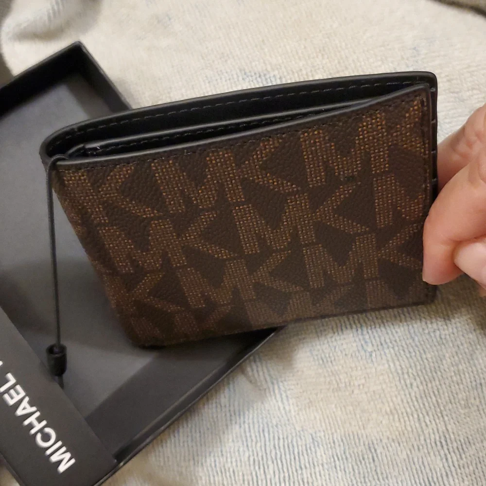 Michael Kors Men Slim Bi Fold Brown Wallet New